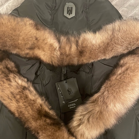 KAY down coat with natural fur Signature Mackage Collar - Picture 5 of 9